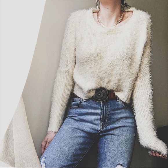 Hem & Thread Sweaters - Retro 90s Fuzzy Sweater